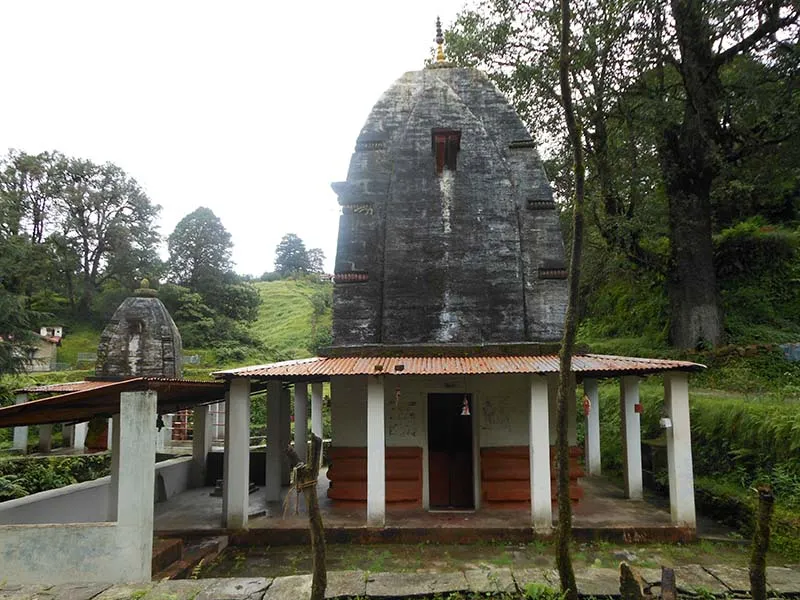 Local Kumaoni community, village life and gatherings near Joshi Cottage (5)